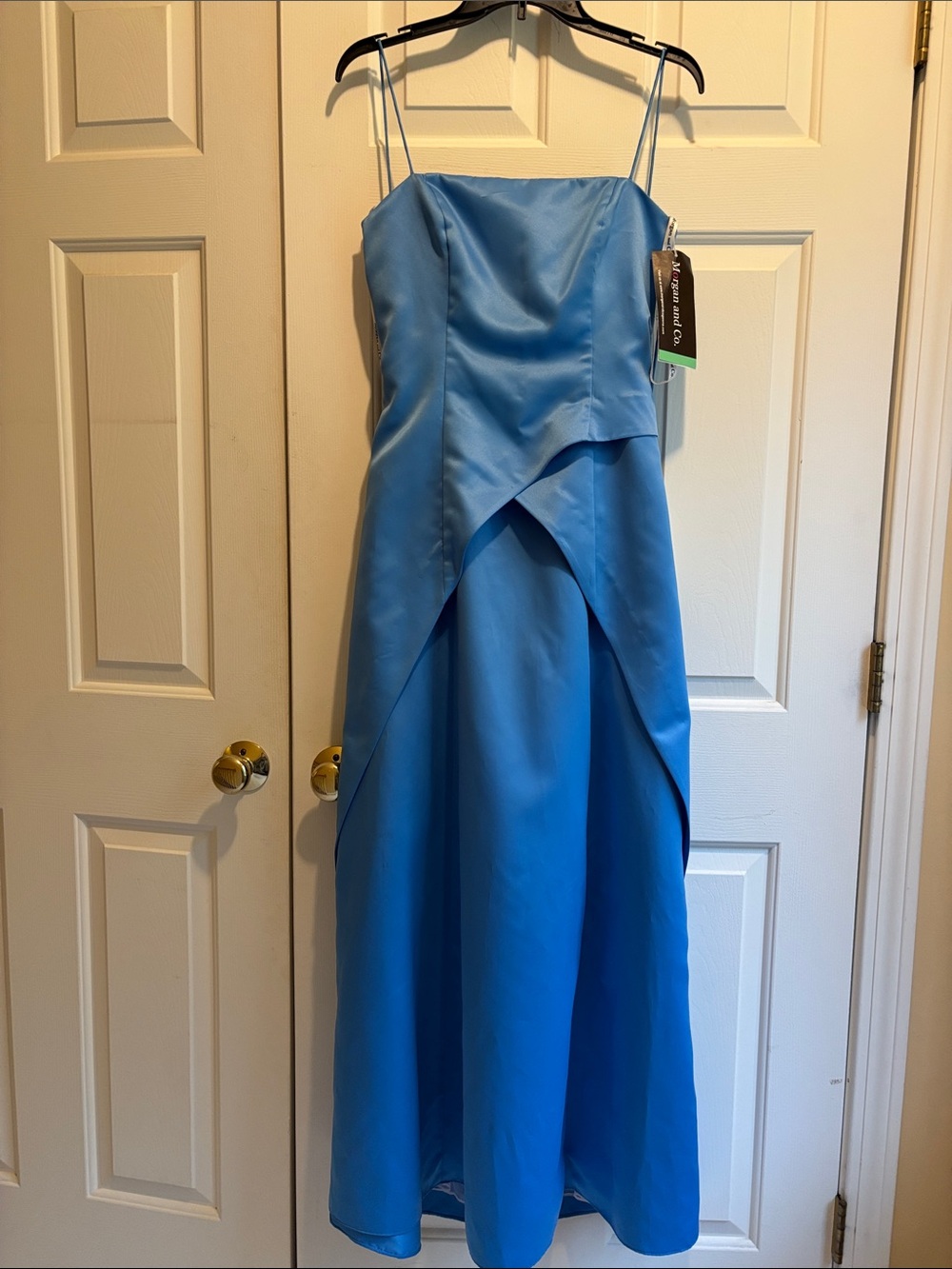 New size 10, ocean blue Morgan and company long formal gown